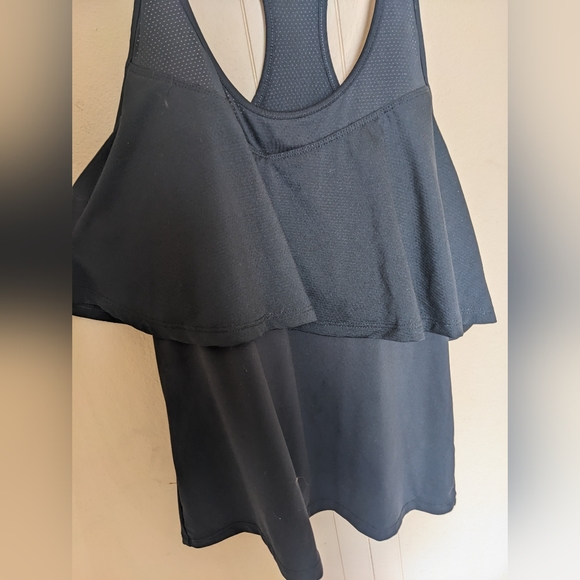 Fabletics tank - Picture 2 of 4